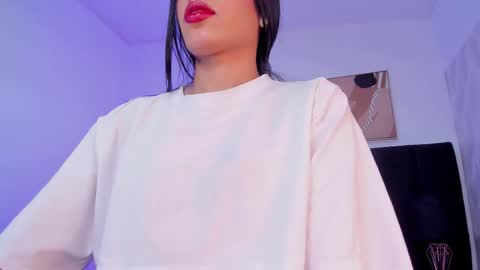 Snapshot of kayla_adams chatting on October 25, 11:40 am Kayla  online show from October 25, 11:40 am