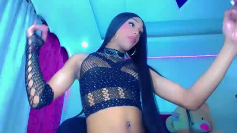 kayla_sexx online show from April 23, 11:07 pm