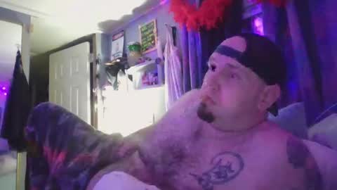 Snapshot of kaylaandmike23 chatting on April 17, 4:15 am M and K online show from April 17, 4:15 am