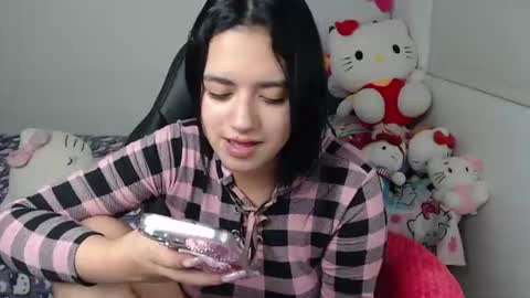 Snapshot of kaylak18x chatting on July 18, 1:21 am Kayla online show from July 18, 1:21 am