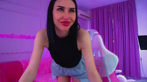 Snapshot of kaylamous chatting on June 22, 3:25 am Kayla online show from June 22, 3:25 am