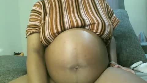 kaylanectah online show from November 16, 2:00 pm