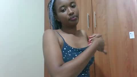 kaylar online show from April 17, 4:21 pm