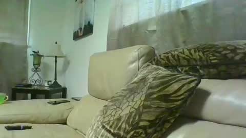 Snapshot of kayleekakesnslim chatting on September 21, 6:20 pm kaylee kakes online show from September 21, 6:20 pm