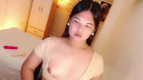 Snapshot of kayleepinay chatting on September 27, 3:00 am Y O U R F U T U R E K A Y L E E online show from September 27, 3:00 am