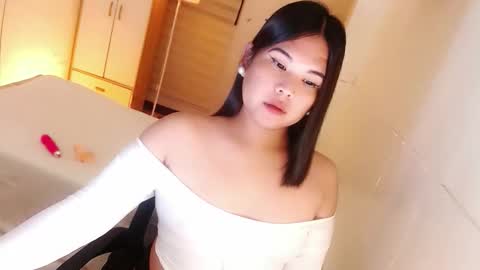 Snapshot of kayleepinay chatting on October 4, 6:28 pm Y O U R F U T U R E K A Y L E E online show from October 4, 6:28 pm