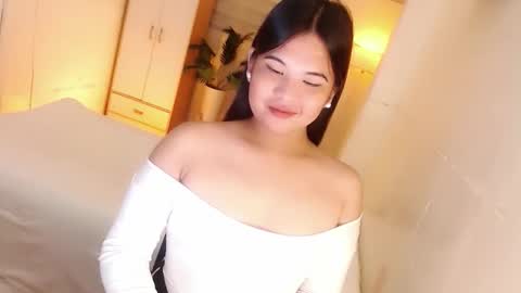 Snapshot of kayleepinay chatting on November 3, 3:19 am Y O U R F U T U R E K A Y L E E online show from November 3, 3:19 am