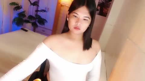 Snapshot of kayleepinay chatting on November 20, 1:17 am Y O U R F U T U R E K A Y L E E online show from November 20, 1:17 am