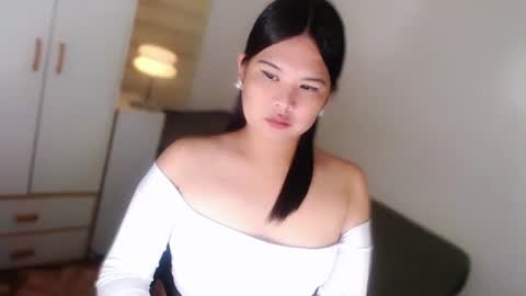 Snapshot of kayleepinay chatting on May 24, 2:27 am Y O U R F U T U R E K A Y L E E online show from May 24, 2:27 am