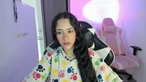 kaylie online show from November 27, 11:01 am