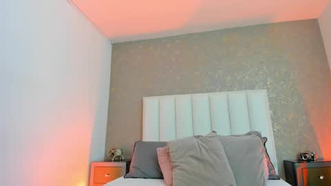 kayliebrooks online show from April 19, 1:32 pm