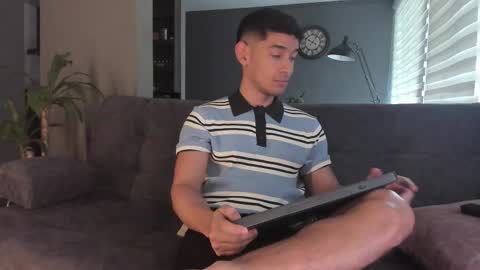 Kayn online show from December 1, 6:57 pm