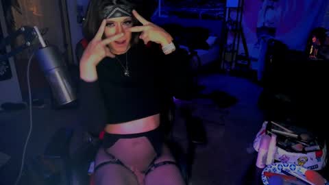 Snapshot of kaynatix chatting on January 4, 5:37 am kaynatix online show from January 4, 5:37 am