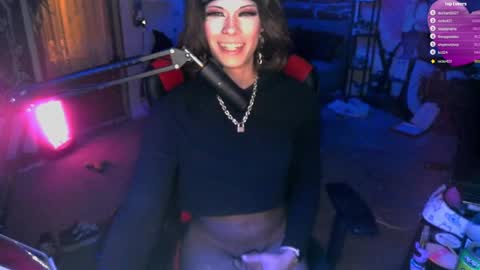 Snapshot of kaynatix chatting on February 6, 5:35 am kaynatix online show from February 6, 5:35 am