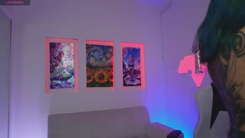 Kayra online show from December 2, 12:10 pm