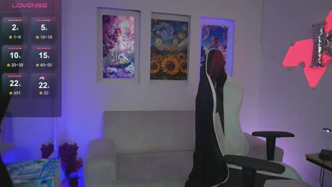 Kayra online show from December 17, 12:00 pm