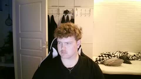 Aatu online show from December 1, 8:30 am