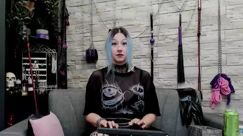 Miss Kazia online show from January 17, 2:05 am