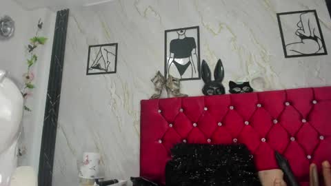 KAZSANDRAH online show from April 22, 5:10 am