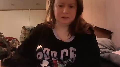 kcandler27 online show from December 2, 7:57 am