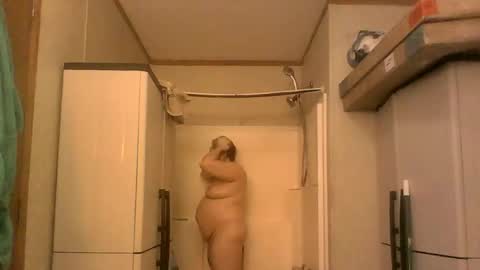 kcandler27 online show from January 17, 12:43 pm