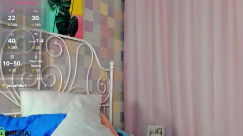 Snapshot of ke1ly_powell chatting on November 24, 12:05 pm Kelly GMT 2 Su We Th Fr Sa 0300AM-09-00AM online show from November 24, 12:05 pm