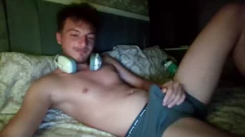 Snapshot of keetherwulf chatting on August 9, 11:09 pm keetherwulf online show from August 9, 11:09 pm