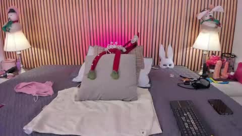 keeyla stone online show from December 22, 9:12 pm