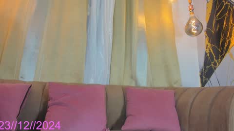 Keila  online show from December 23, 6:58 pm