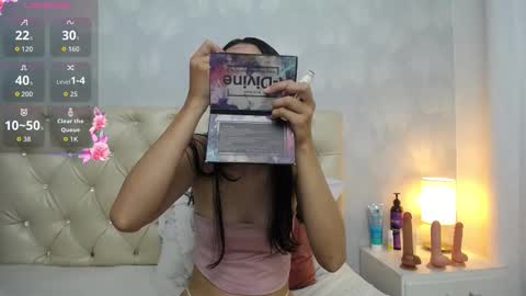 Snapshot of keily_garcia chatting on December 14, 11:26 am Keily online show from December 14, 11:26 am