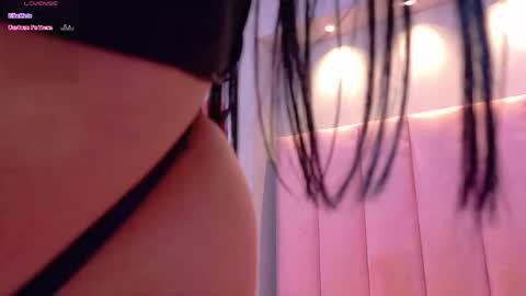 Keily Ross online show from November 13, 8:52 pm