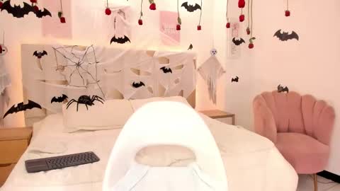 Snapshot of keily_se chatting on October 16, 10:44 pm Amy Azaela online show from October 16, 10:44 pm