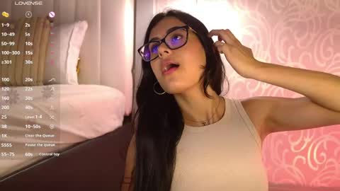 Snapshot of keilybennett chatting on May 17, 11:23 pm Keily Bennet online show from May 17, 11:23 pm
