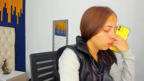 Snapshot of keilymorgan_ chatting on December 12, 10:45 am Keily Morgan online show from December 12, 10:45 am