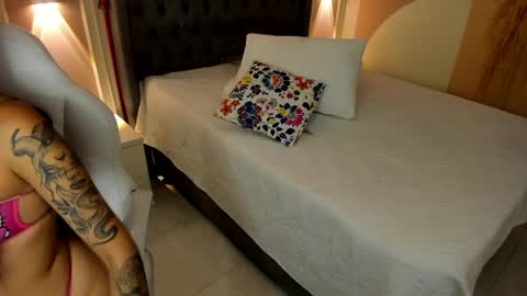 Keira Angel online show from April 22, 4:15 am