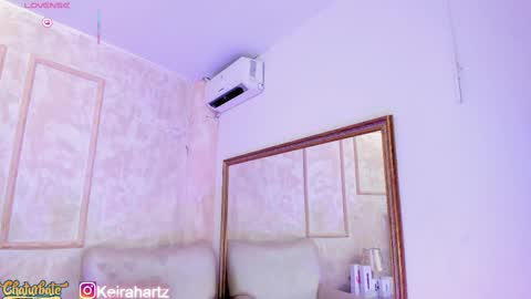 keirahartz online show from October 15, 3:39 am