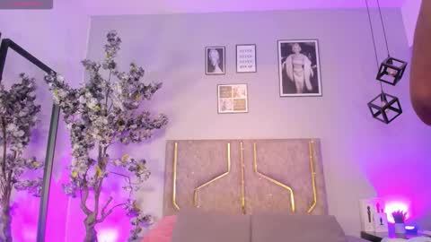 keirahartz online show from December 3, 11:30 am