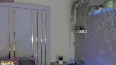 keirahartz online show from February 24, 11:30 am