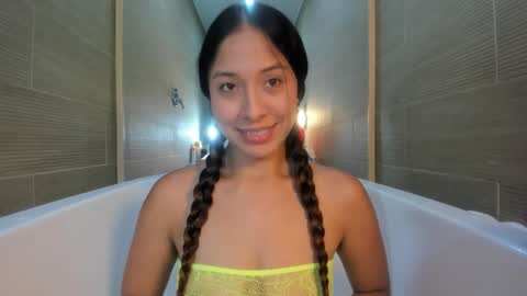 Snapshot of keiry_gonzalez11_aws chatting on October 5, 1:26 am keiry_gonzalez11_aws online show from October 5, 1:26 am