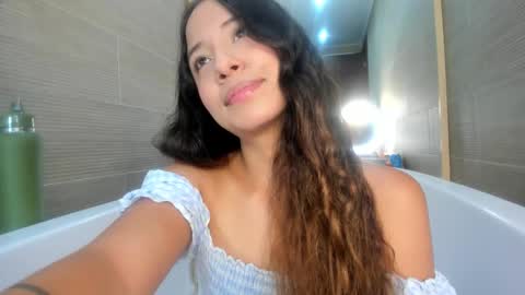 Snapshot of keiry_gonzalez11_aws chatting on October 9, 1:25 am keiry_gonzalez11_aws online show from October 9, 1:25 am