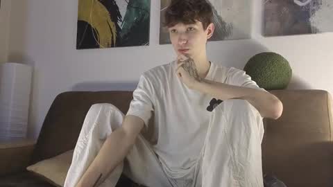 Snapshot of keithcozart1337 chatting on November 10, 10:09 pm Mark online show from November 10, 10:09 pm