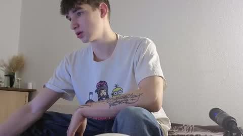 Snapshot of keithcozart1337 chatting on December 16, 4:12 pm Mark online show from December 16, 4:12 pm