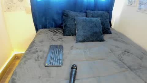 Snapshot of keket_smith chatting on September 16, 8:21 pm Keket online show from September 16, 8:21 pm