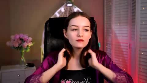 kelliebanshe online show from April 12, 4:17 am