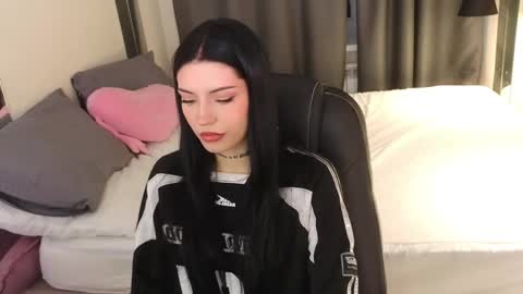 Snapshot of kelly__bunny chatting on May 16, 6:54 am Kelly online show from May 16, 6:54 am
