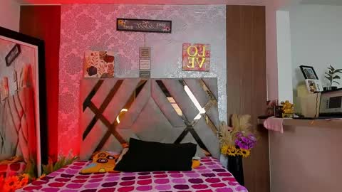 kelly__thomson online show from September 8, 11:48 pm