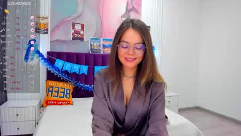 Kelly online show from October 3, 1:02 am