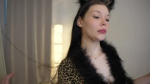  KELLY  online show from December 30, 10:10 am