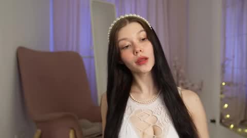  KELLY  online show from February 21, 9:34 am