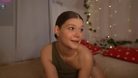  KELLY  online show from September 25, 2:32 pm